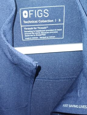 NWT Figs Navy Small Limits Zip Scrub Top